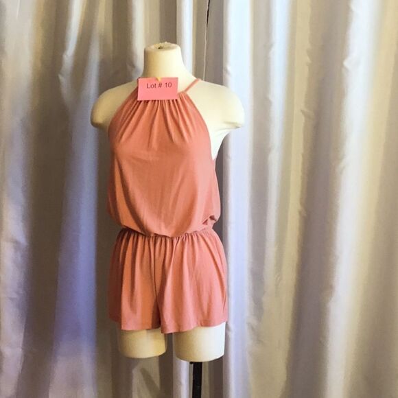 Sweet Rain Pants - NWOT shorts jumpsuit in size small by SWEET RAIN in light tangerine color